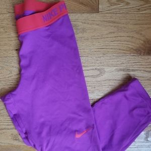 Womens Nike Pro capri leggings
